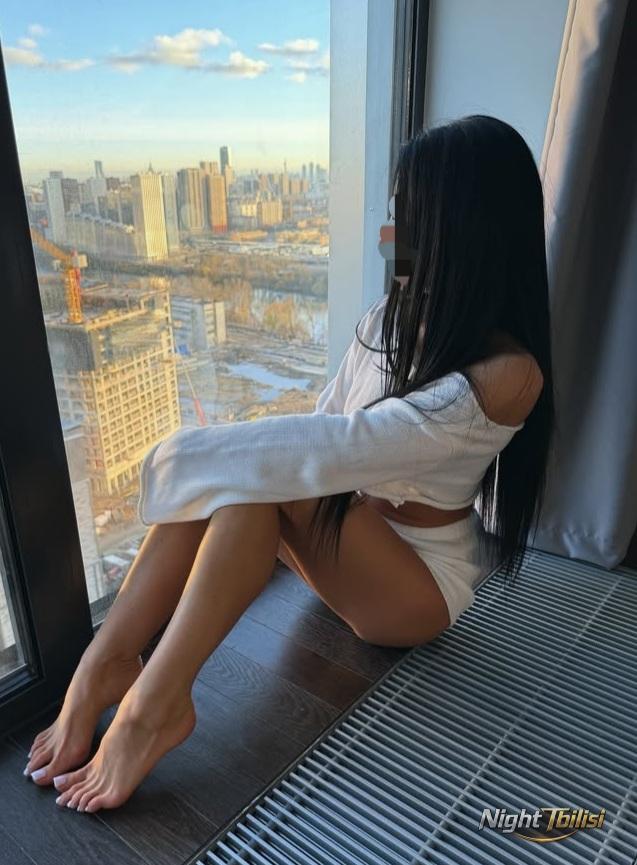 Nia 8